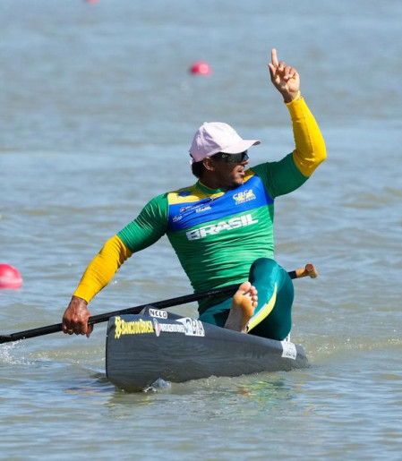 Isaquias Queiroz é prata na Copa do Mundo de Canoagem na Hungria