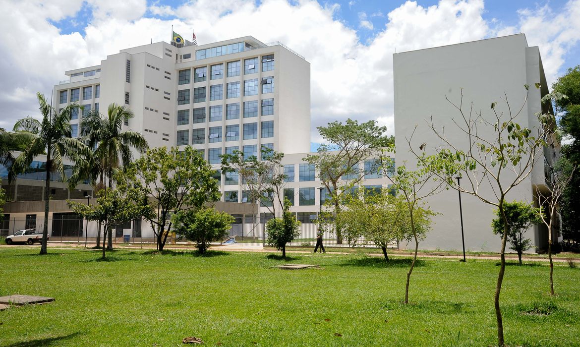 Estudantes da USP denunciam desocupação ilegal e violenta feita por PM