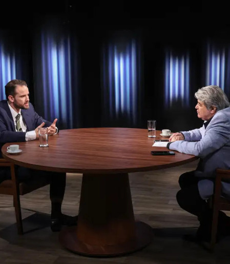 Na Mesa com Datena recebe o ministro Dario Durigan nesta terça-feira