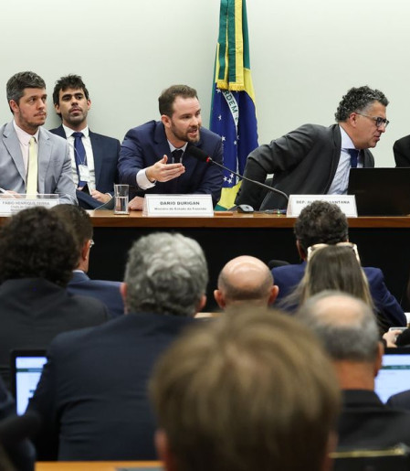 Durigan diz ser contra qualquer compensação ao fim da escala 6x1