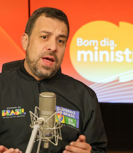 Com juros altos, dívidas aumentam e exigem mais Desenrola, diz Boulos