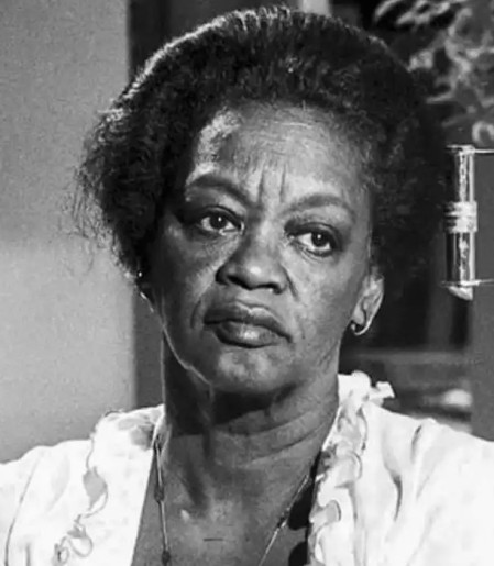 Dama do teatro, Ruth de Souza nascia há 105 anos; relembre trajetória