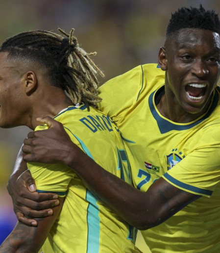 Venda geral de ingressos de jogo de despedida da seleção começa quinta
