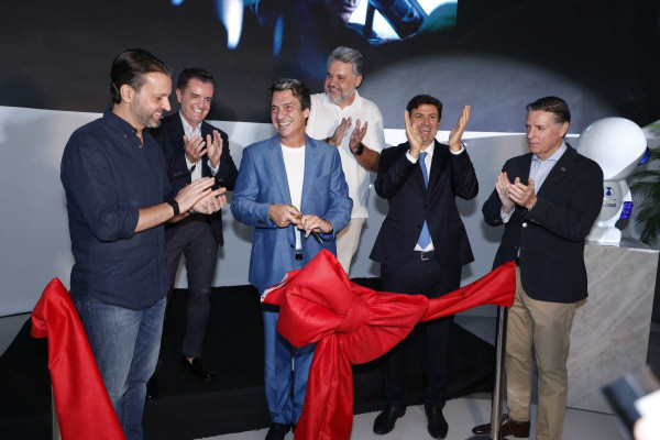 Inauguração Concessionária Denza - Divulgação