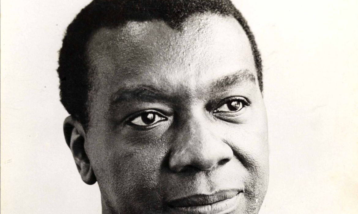 Com Milton Santos, Fliaraxá coloca a literatura no centro do mundo