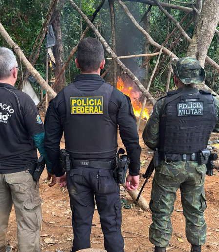 Garimpos ilegais no Amapá e Pará são alvos de operação da PF