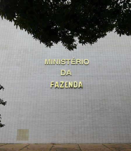 Fazenda alerta sobre falso site do Novo Desenrola