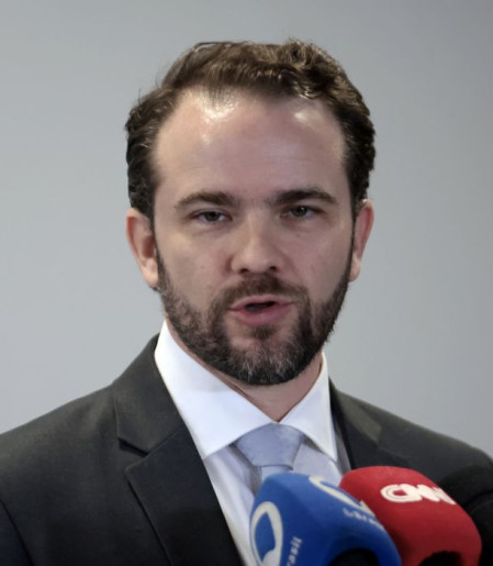 Durigan defende taxação de ultrarricos em agenda do G7