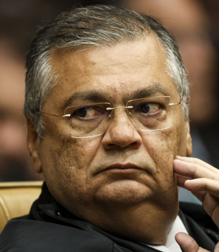 Dino diz ter sido ameaçado de morte por funcionária de companhia aérea