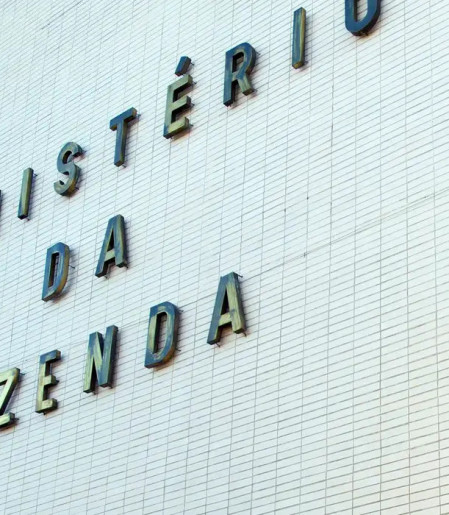 Fazenda eleva para 4,5% estimativa de inflação com guerra e petróleo