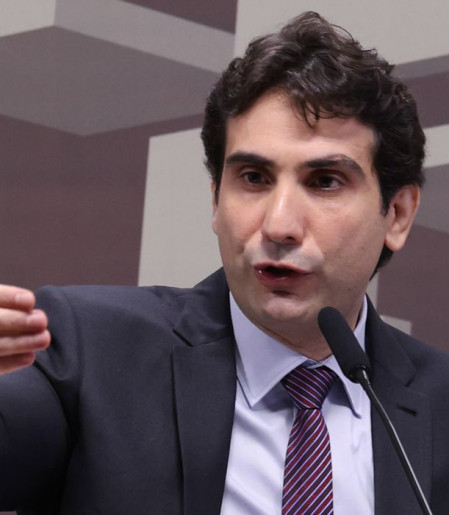 Galípolo descreve ação do Master que chamou atenção do Banco Central
