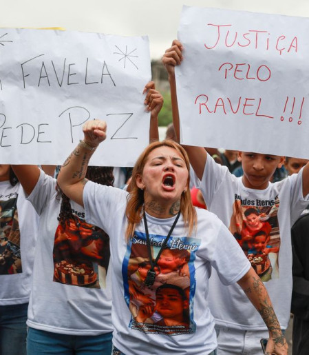 Nove em cada dez moradores de comunidade reprovam operações violentas