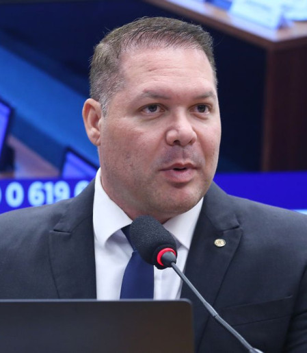 TSE torna inelegível e anula votos recebidos por ex-deputado do Ceará 