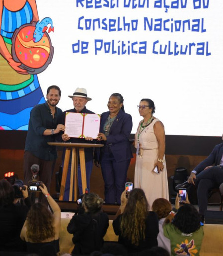Lula anuncia ações para fortalecer culturas tradicionais e populares