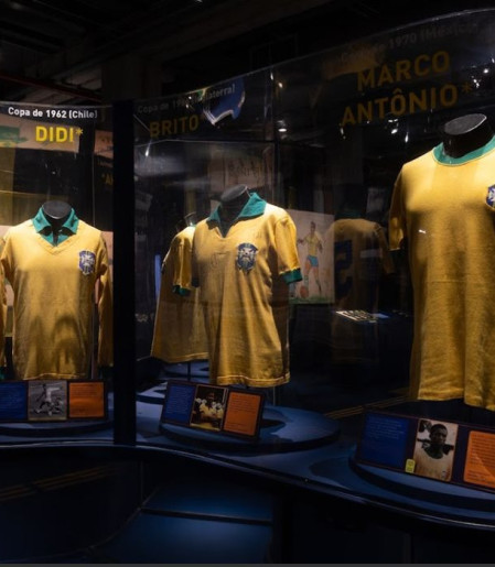 Futebol: exposição conta a história da camisa canarinho