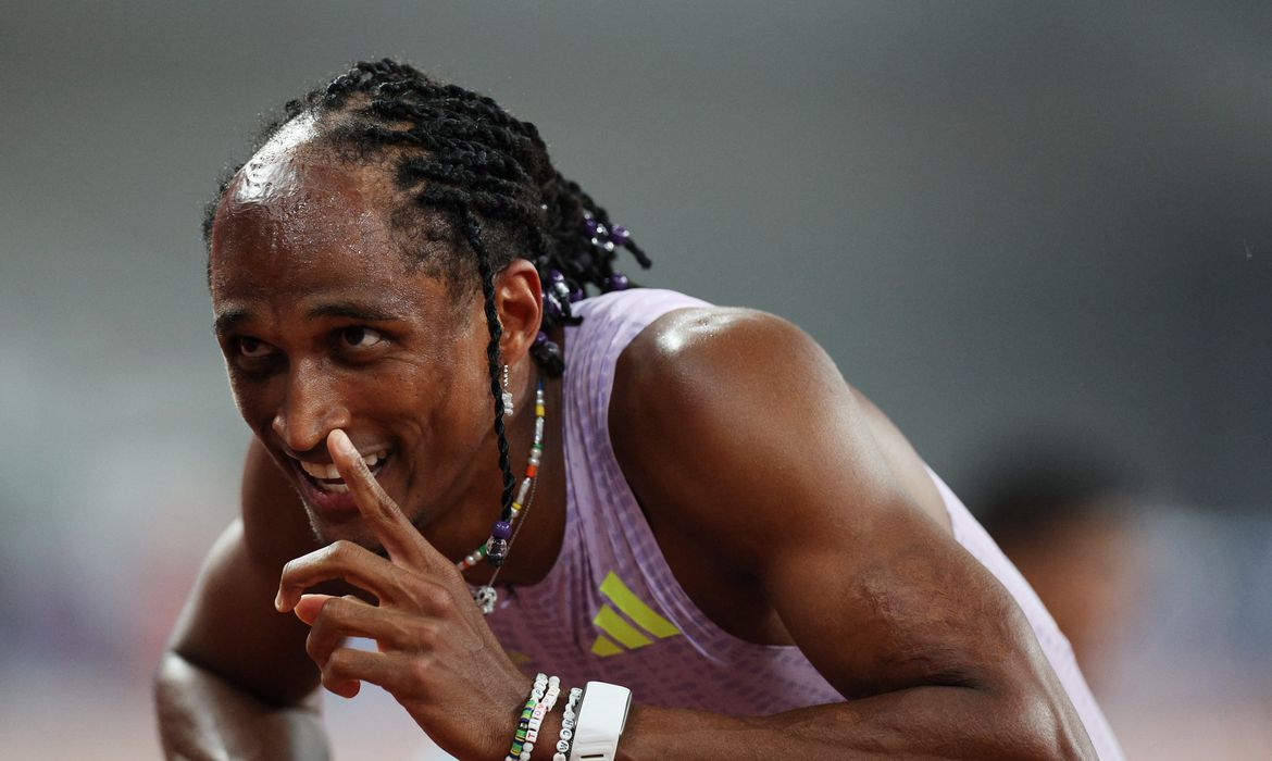 Alison dos Santos conquista ouro na etapa de Xiamen da Diamond League