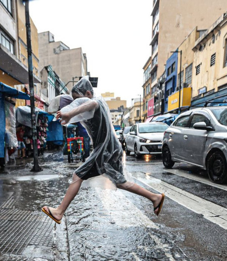 Chuva deve atingir todas as regiões no fim de semana, prevê Inmet 
