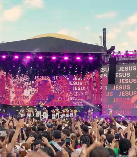 Marcha para Jesus reúne milhares de fiéis no centro do Rio