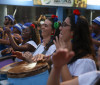 Cortejo de culturas tradicionais reúne três gerações da mesma família 