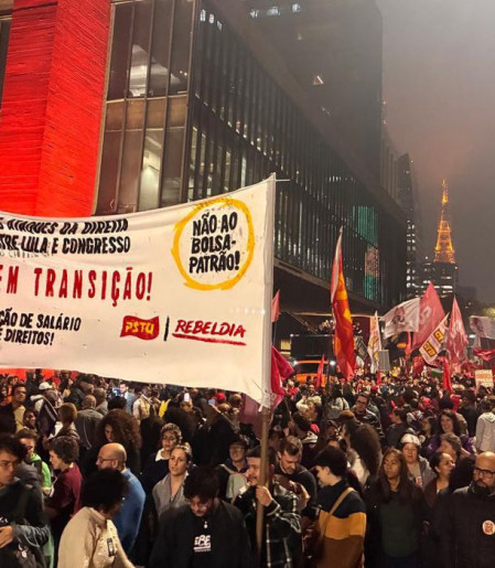 Ato na Avenida Paulista pede fim da escala 6x1