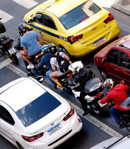 Mortes envolvendo moto aumentam com expansão da economia de aplicativo