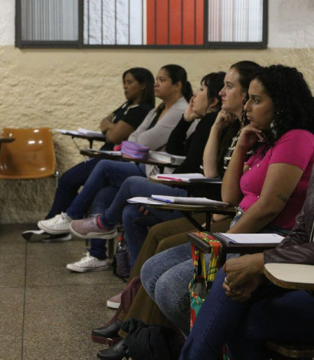 MEC contempla 504 cursinhos populares com benefícios de rede nacional
