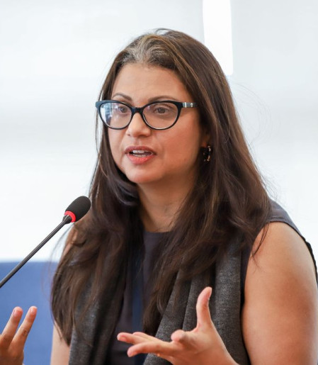Demanda por trabalhadores mantém mercado resiliente, avalia IBGE