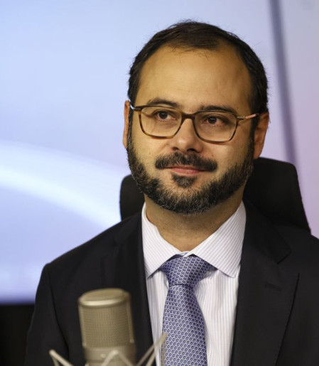 Governo avalia aumento de contratação pelo MEI com o fim da 6x1