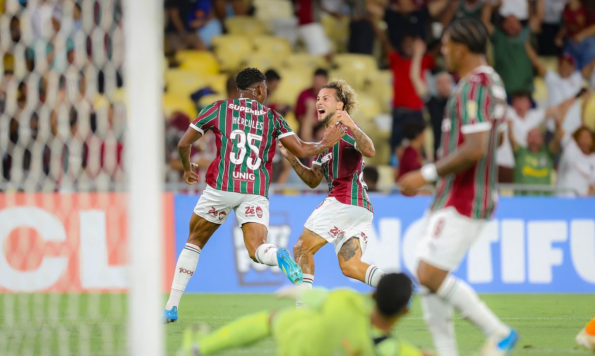  Fluminense avança e Flamengo garante melhor campanha da Libertadores