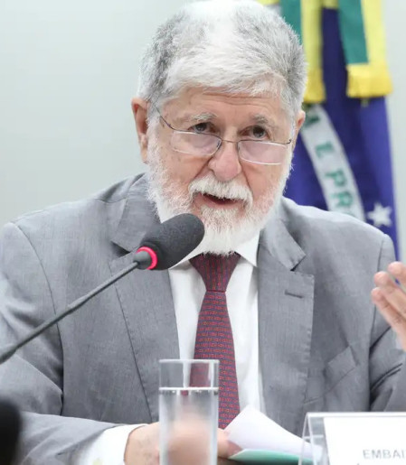 Pretexto para intervenção é inaceitável, diz Celso Amorim