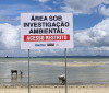 Comunidade na orla baiana sofre há 100 dias com contaminação da praia