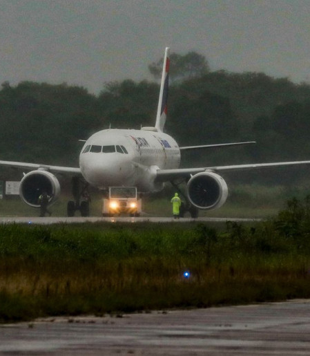 Governo prorroga descontos no querosene de aviação e no biodiesel