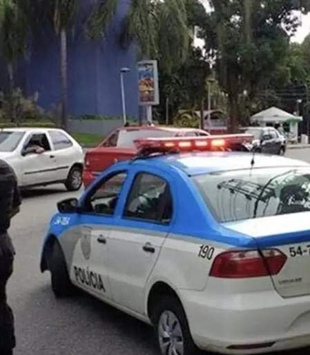 Em cinco dias, dois PMs do Rio morrem com tiros de fuzil na cabeça
