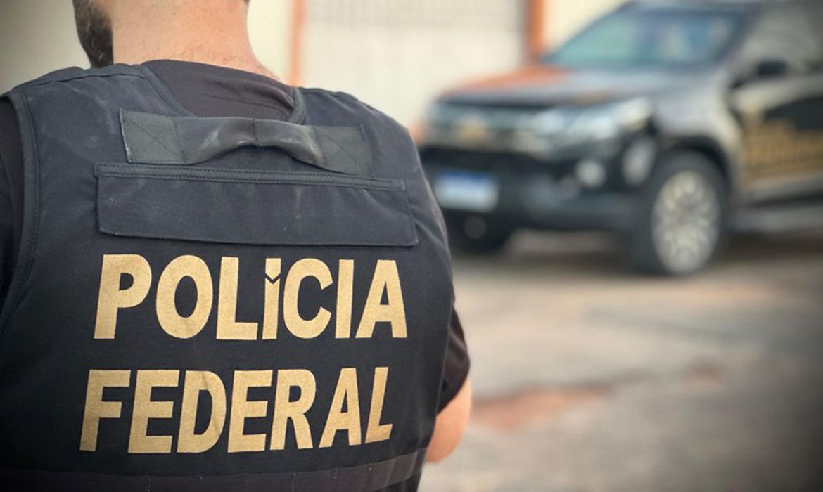 Grupo especializado no tráfico internacional de cocaína é alvo da PF