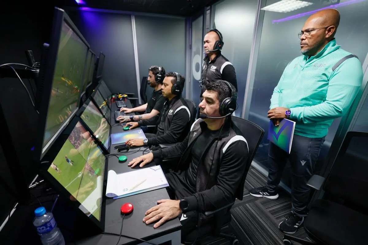 Novas regras ampliam o poder de intervenção do VAR nos jogos