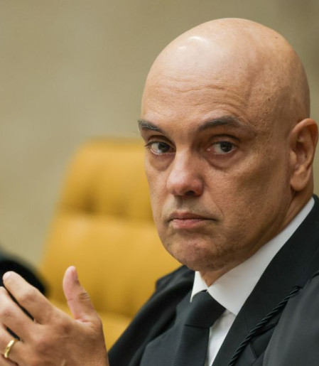 Fachin autoriza AGU a defender Moraes em processo nos EUA