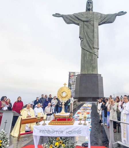 Cristo Redentor inova com tapete de patchwork no Corpus Christi
