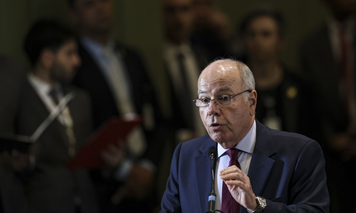 Argumentos dos EUA para impor tarifas não são legítimos, diz Vieira