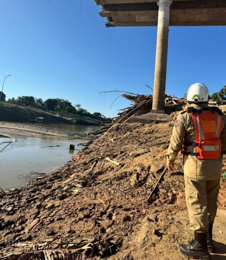 Ponte de R$ 36 milhões desaba e deixa quatro feridos no Acre