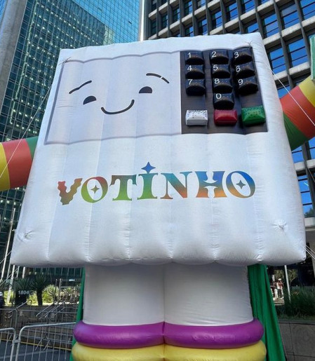 A 30ª Parada do Orgulho LGBT+ alerta sobre importância do voto
