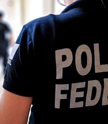PF apreende celulares para coibir violência infantojuvenil na internet