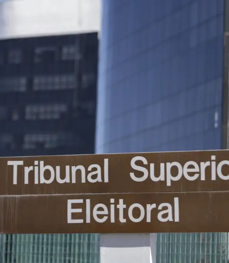 TSE julga liminar que suspendeu pesquisa desfavorável a Flávio
