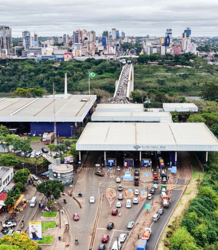 Brasil assina acordo que prevê perseguição policial além de fronteiras