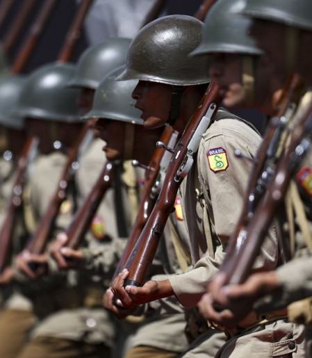 Exército mantém patrulha de fronteiras mesmo com bloqueio do orçamento
