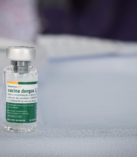 Butantan mantém estudo sobre vacina da dengue em idosos