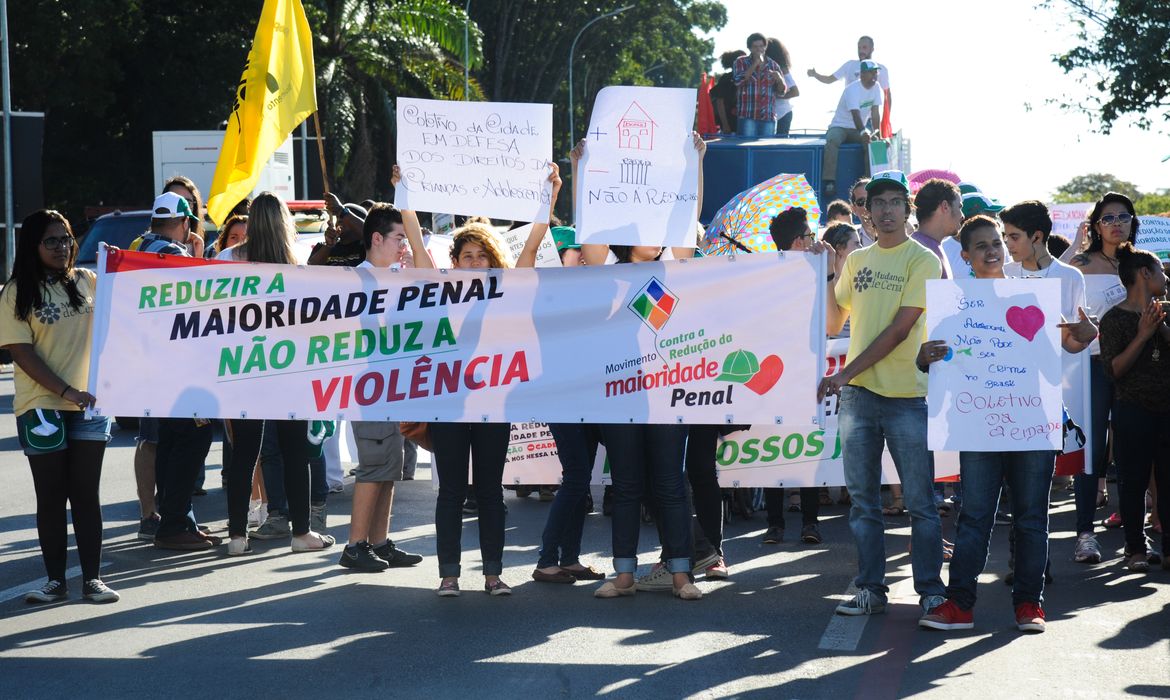 Entidades criticam aprovação redução da maioridade penal na CCJ