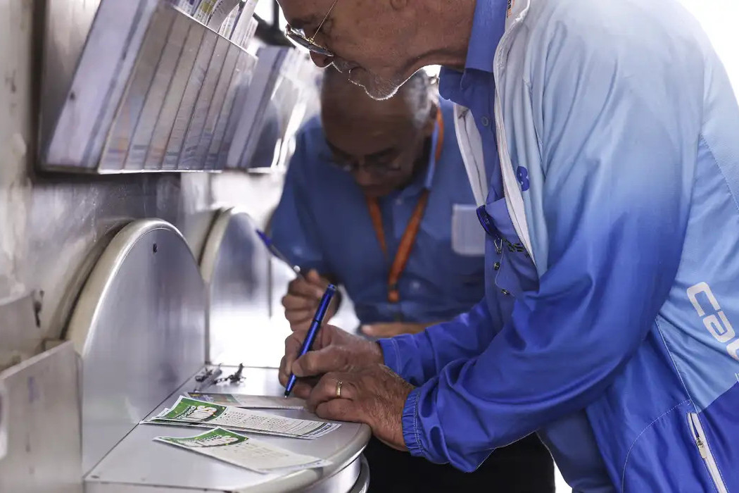 Mega-Sena acumula para R$ 16 milhões; veja números sorteados