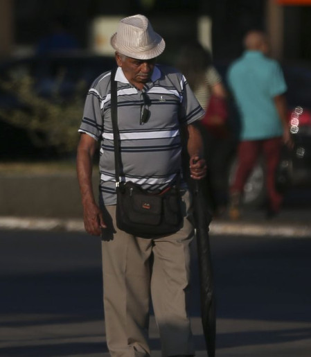 Junho Violeta alerta população sobre violência contra a pessoa idosa