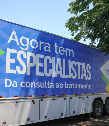 Agora Tem Especialistas lança em Manguinhos carreta de saúde da mulher