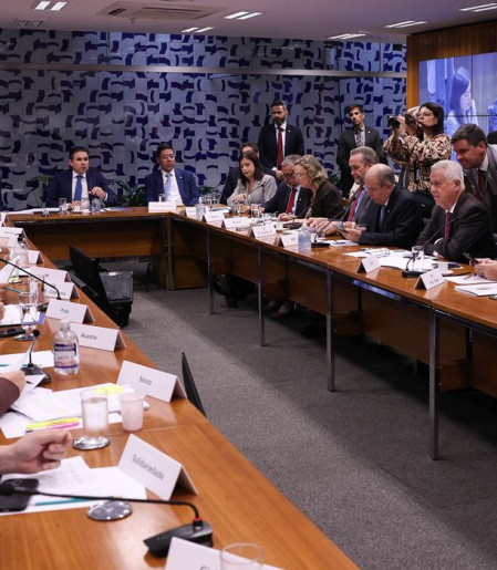 Câmara: governo retira urgência do fim da escala 6x1 e destrava pauta